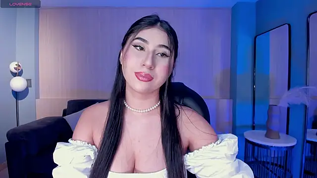 Snapshot of MayaMoretti_ chatting on 05.27.26 MayaMoretti online show from 05.27.26