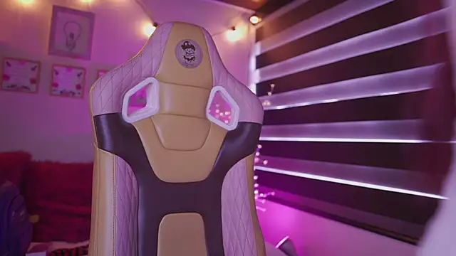 Rebecah 1 online show from 12.03.25