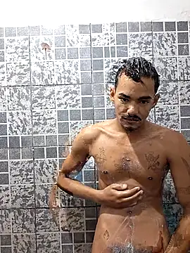 Snapshot of flaviodotado chatting on 10.23.25 flaviodotado online show from 10.23.25