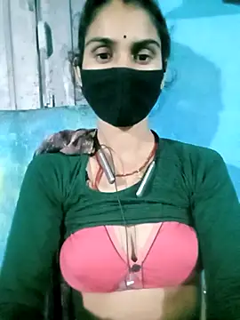 Snapshot of Nishaa_ji chatting on 10.18.25 Nishaa ji online show from 10.18.25