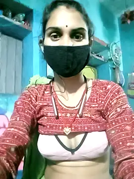 Snapshot of Nishaa_ji chatting on 10.19.25 Nishaa ji online show from 10.19.25