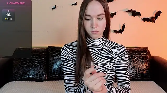 Angeel Kate online show from 11.05.25