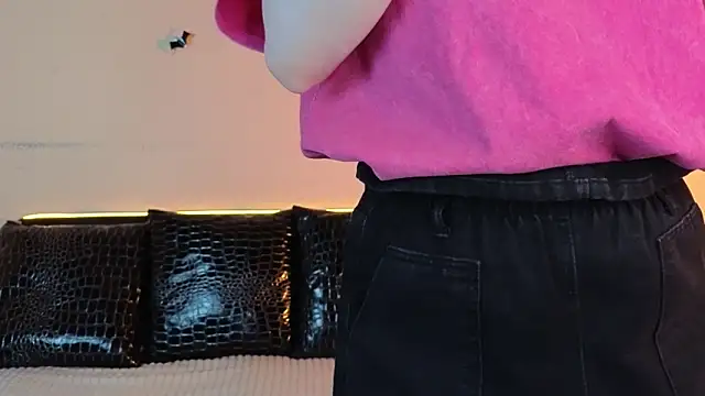 Angeel Kate online show from 11.07.25