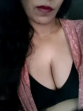 Snapshot of Deepa_Sharma143 chatting on 04.26.26 Deepa Sharma143 online show from 04.26.26