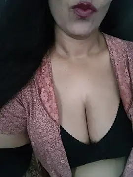 Snapshot of Deepa_Sharma143 chatting on 05.15.26 Deepa Sharma143 online show from 05.15.26