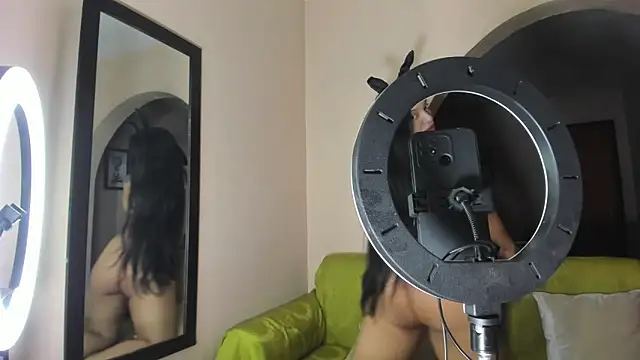 BiancaMoreti online show from 10.31.25