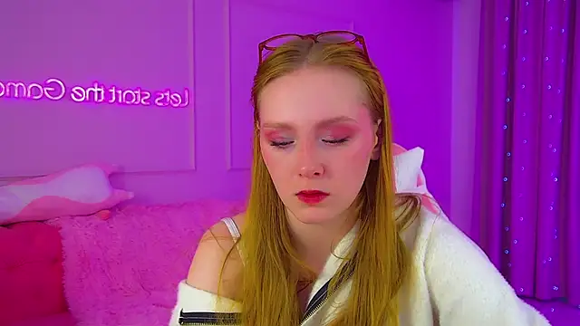 AgataFoxley online show from 10.12.25