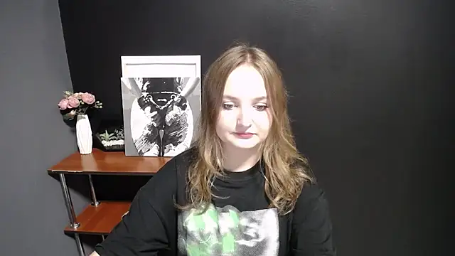 Snapshot of Mystic_nikole chatting on 09.15.25 Mystic nikole online show from 09.15.25