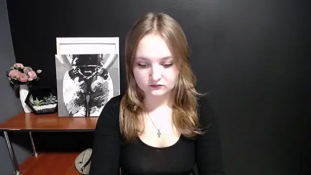 Snapshot of Mystic_nikole chatting on 09.25.25 Mystic nikole online show from 09.25.25