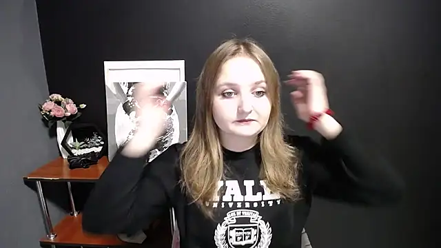Snapshot of Mystic_nikole chatting on 10.01.25 Mystic nikole online show from 10.01.25