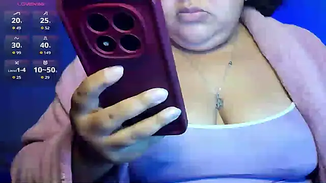 Snapshot of xlatinastar chatting on 06.23.26 xlatinastar online show from 06.23.26