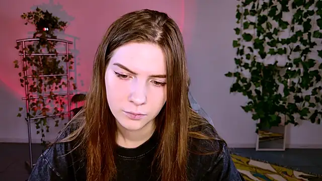 Snapshot of AliceCUNTach chatting on 09.14.25 AliceCUNTach online show from 09.14.25