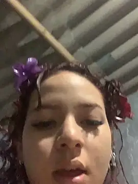 Snapshot of JezebelAsh2 chatting on 11.03.25 JezebelAsh2 online show from 11.03.25