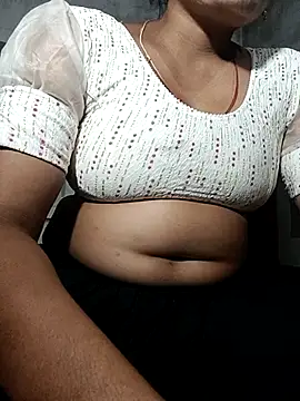 Snapshot of Hot_lali_555 chatting on 09.21.25 Hot lali 555 online show from 09.21.25