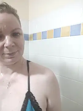 aussiepeaches online show from 09.23.25