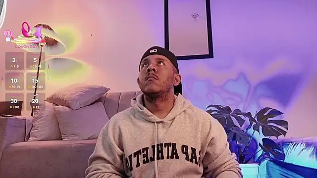 Snapshot of Misterjhons2 chatting on 10.22.25 Misterjhons2 online show from 10.22.25