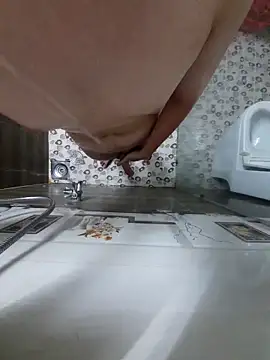 Snapshot of winter0cold_ chatting on 10.07.25 winter0cold online show from 10.07.25