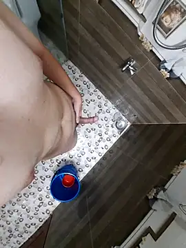 Snapshot of winter0cold_ chatting on 10.10.25 winter0cold online show from 10.10.25