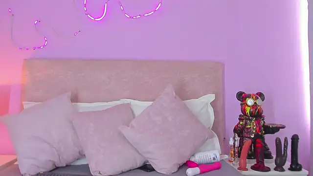 EmaRae1499 online show from 01.06.26