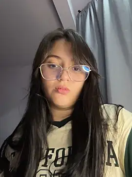 Snapshot of Angeldusttt chatting on 09.24.25 Angeldusttt online show from 09.24.25