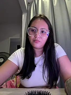 Snapshot of Angeldusttt chatting on 09.26.25 Angeldusttt online show from 09.26.25