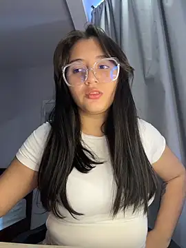 Snapshot of Angeldusttt chatting on 09.30.25 Angeldusttt online show from 09.30.25