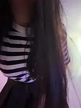 Snapshot of Angeldusttt chatting on 10.13.25 Angeldusttt online show from 10.13.25