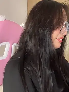 Snapshot of Angeldusttt chatting on 12.16.25 Angeldusttt online show from 12.16.25