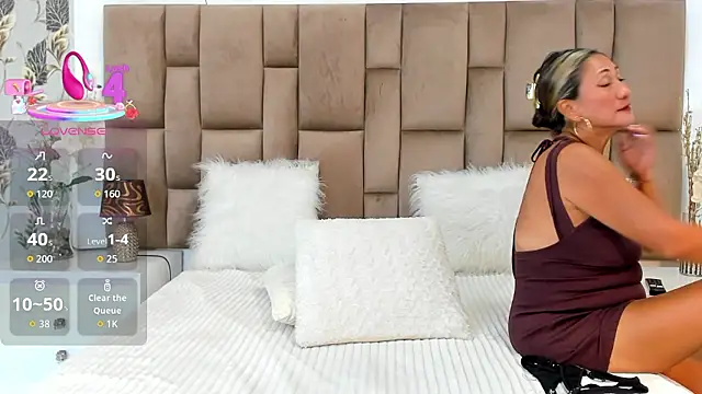 Snapshot of LizaMintelli chatting on 01.09.26 LizaMintelli online show from 01.09.26