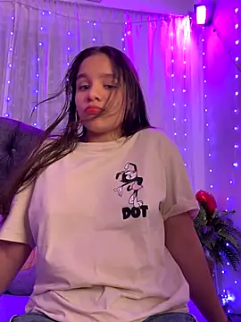 Snapshot of Ashley_and_Zoe chatting on 09.10.25 Ashley and Zoe online show from 09.10.25