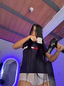 Snapshot of Ashley_and_Zoe chatting on 11.29.25 Ashley and Zoe online show from 11.29.25