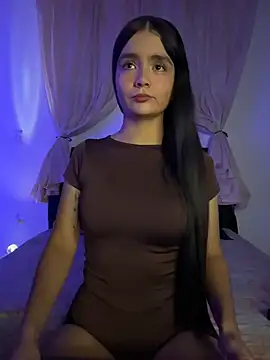 Snapshot of Ashley_and_Zoe chatting on 12.02.25 Ashley and Zoe online show from 12.02.25