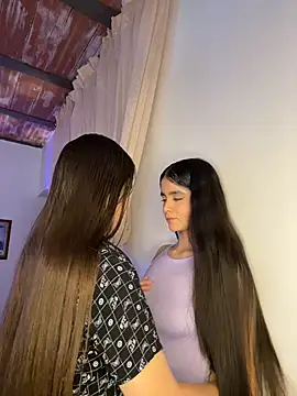 Snapshot of Ashley_and_Zoe chatting on 12.21.25 Ashley and Zoe online show from 12.21.25