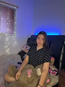 Snapshot of Ashley_and_Zoe chatting on 02.28.26 Ashley and Zoe online show from 02.28.26