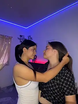 Ashley and Zoe online show from 04.05.26