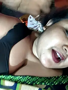 Snapshot of hotbhabhi011 chatting on 03.12.26 hotbhabhi011 online show from 03.12.26