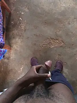 Snapshot of Madlabantu02 chatting on 11.22.25 Madlabantu02 online show from 11.22.25