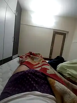 Snapshot of mommylover5 chatting on 11.23.25 mommylover5 online show from 11.23.25