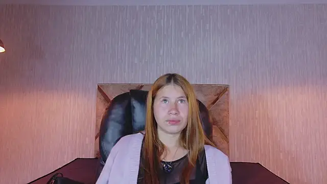 Snapshot of Olivia11_ chatting on 02.11.26 Olivia11 online show from 02.11.26