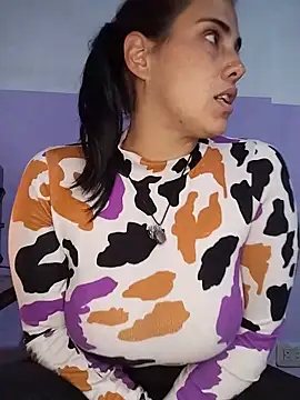 Snapshot of kariciasecreta chatting on 05.18.26 kariciasecreta online show from 05.18.26