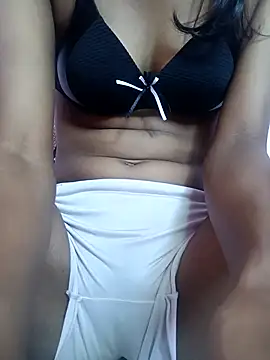 Snapshot of riyaroy9999 chatting on 09.23.25 riyaroy9999 online show from 09.23.25