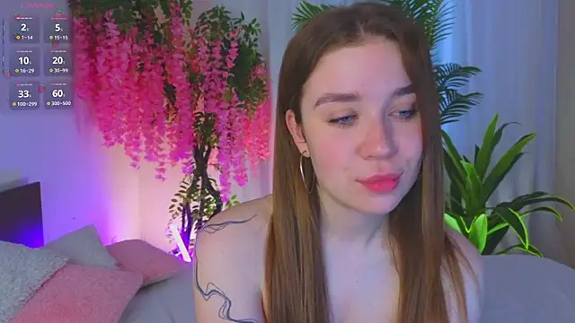 Snapshot of KarenGibbs chatting on 04.01.26 KarenGibbs online show from 04.01.26