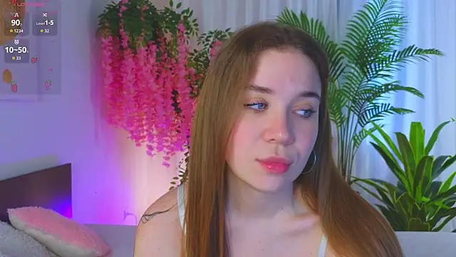 Snapshot of KarenGibbs chatting on 04.04.26 KarenGibbs online show from 04.04.26