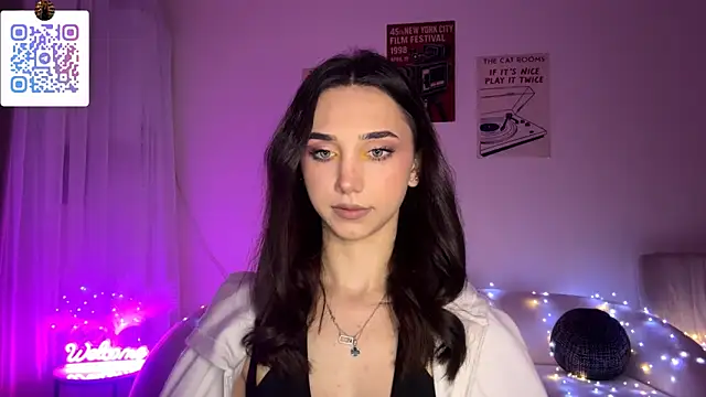 LinaMour online show from 04.05.26