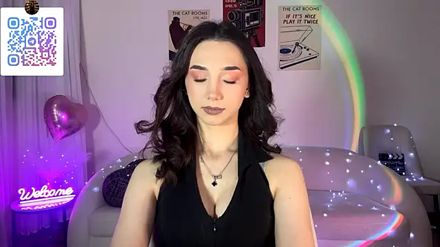 Snapshot of LinaMour chatting on 05.08.26 LinaMour online show from 05.08.26