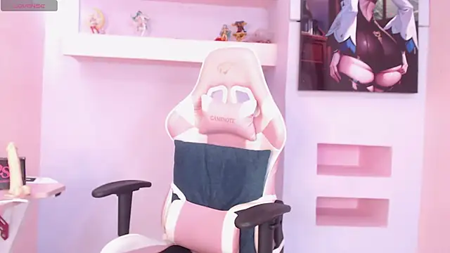 SkylerBloomm online show from 09.15.25