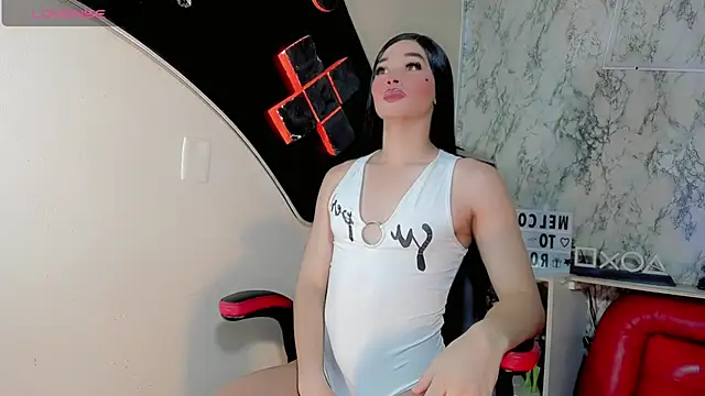 Candy Walker  online show from 09.24.25