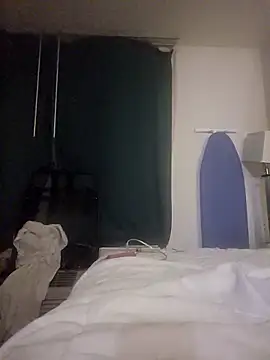 Cocoaversace302 online show from 09.13.25