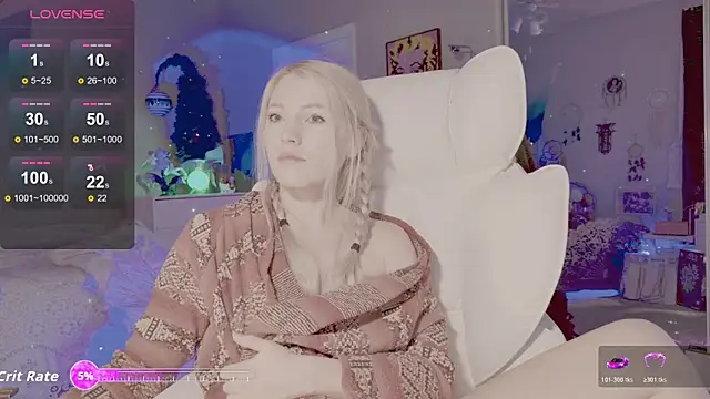 Snapshot of Talulaa chatting on 11.25.25 Talulaa online show from 11.25.25