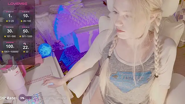 Snapshot of Talulaa chatting on 01.10.26 Talulaa online show from 01.10.26